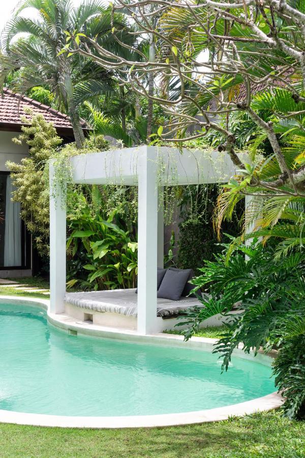 Villa Alice By Villa Finder Seminyak Exterior foto